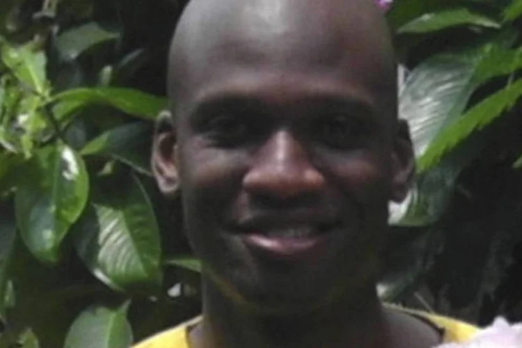 Aaron Alexis, o suposto autor do tiroteio em Washington: o indivíduo, que também morreu no tiroteio, "tinha problemas mentais pelos quais pediu ajuda", disse fonte (Kristi Suthamtewakul/Handout via Reuters)