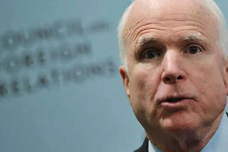
	O senador americano John McCain: &quot;A todos na Ucr&acirc;nia, a Am&eacute;rica est&aacute; com voc&ecirc;s&quot;, disse&nbsp;
 (Mandel Ngan/AFP)