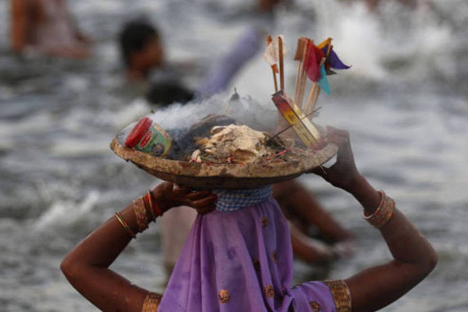 Sete pessoas morrem afogadas em ritual religioso na Índia