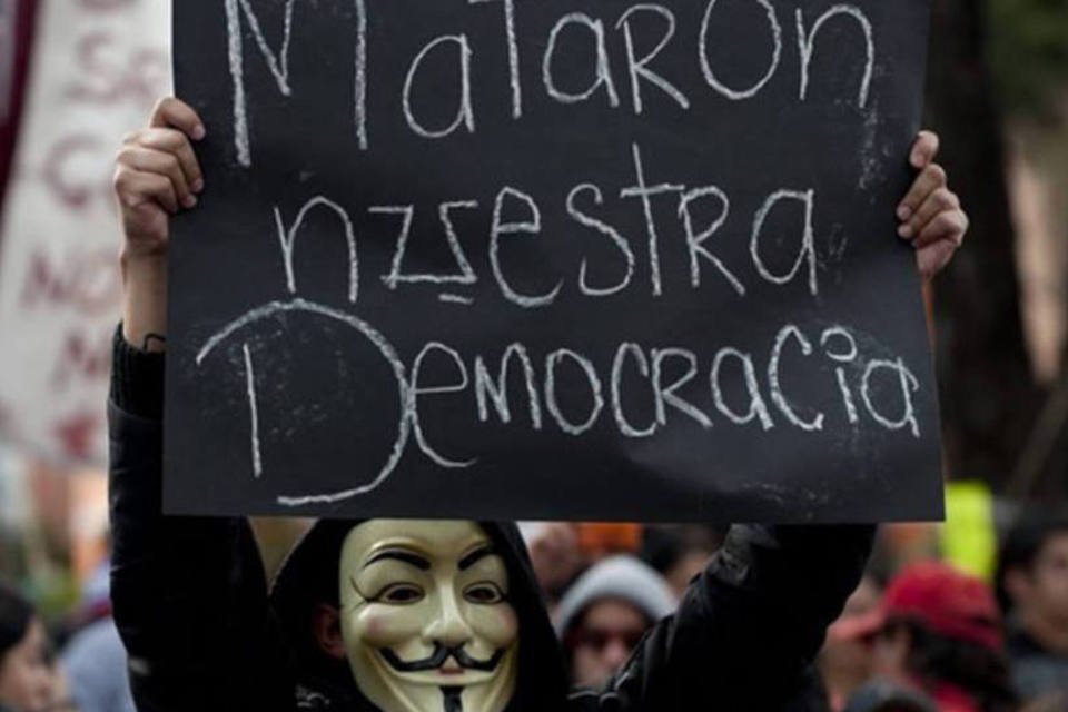 Estudo mostra que a democracia perdeu terreno no mundo