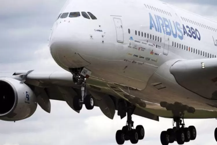 A380: Airbus diz que continua confiante no mercado secundário do avião e no potencial de ampliar a base de operação (Adrian Dennis/AFP)