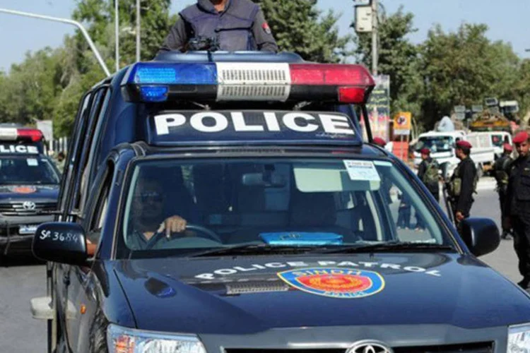 
	Policia especial do Paquist&atilde;o em opera&ccedil;&atilde;o na cidade de Karachi: outras nove pessoas foram assassinadas a tiros na cidade nas &uacute;ltimas 24 horas
 (Rizwan Tabassum/AFP)