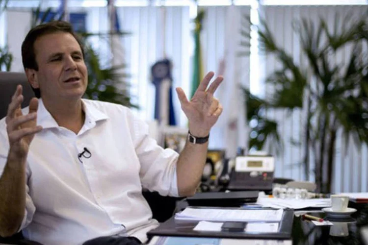 
	O prefeito do Rio de Janeiro, Eduardo Paes: segundo ele, medida se aplica, inclusive, aos im&oacute;veis tombados ou preservados pelo patrim&ocirc;nio do munic&iacute;pio.
 (Christophe Simon/AFP)