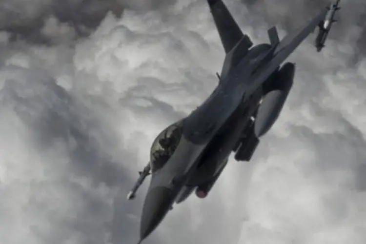 
	Ca&ccedil;a americano F-16: pa&iacute;ses ocidentais est&atilde;o convencidos da responsabilidade do regime s&iacute;rio em ataque
 (Daniel Hughes/AFP)