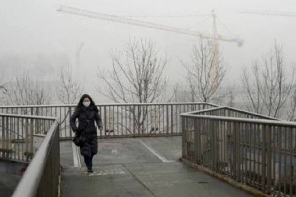 Névoa de poluição atinge novamente a China