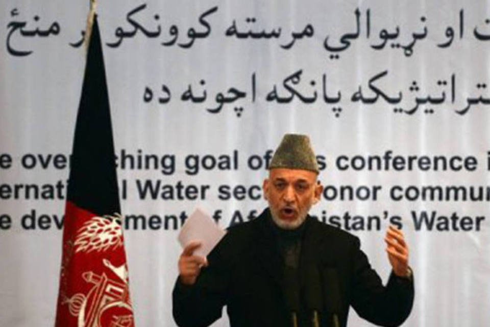 Presidente afegão acusa estrangeiros de conspirar contra paz
