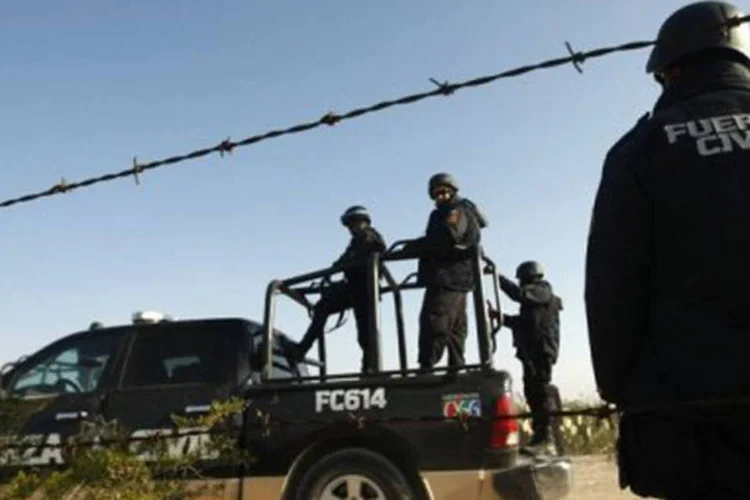 
	Pol&iacute;cia mexicana procura m&uacute;sicos desaparecidos: uma das linhas de investiga&ccedil;&atilde;o &eacute; que o grupo poderia estar vinculado ao cartel de Los Zetas, um dos mais violentos do M&eacute;xico
 (Julio César Aguilar/AFP)