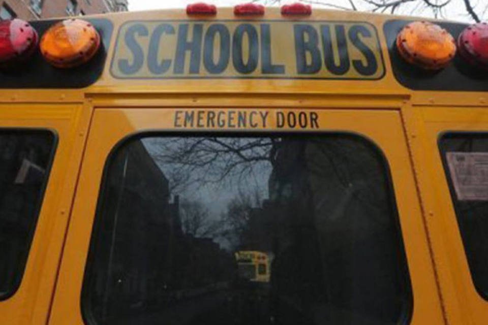 Americano mata motorista de ônibus escolar e sequestra aluno
