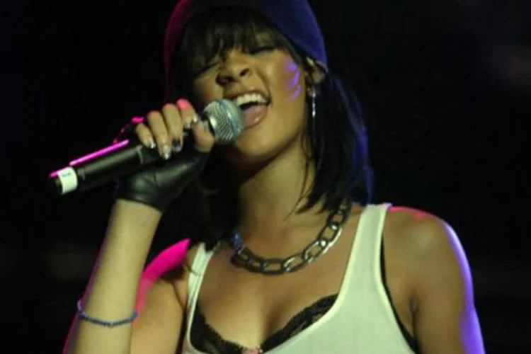 
	A cantora pop Rihanna: a festa ser&aacute; celebrada no Staples Center de Los Angeles
 (Pius Utomi Ekpei/AFP)