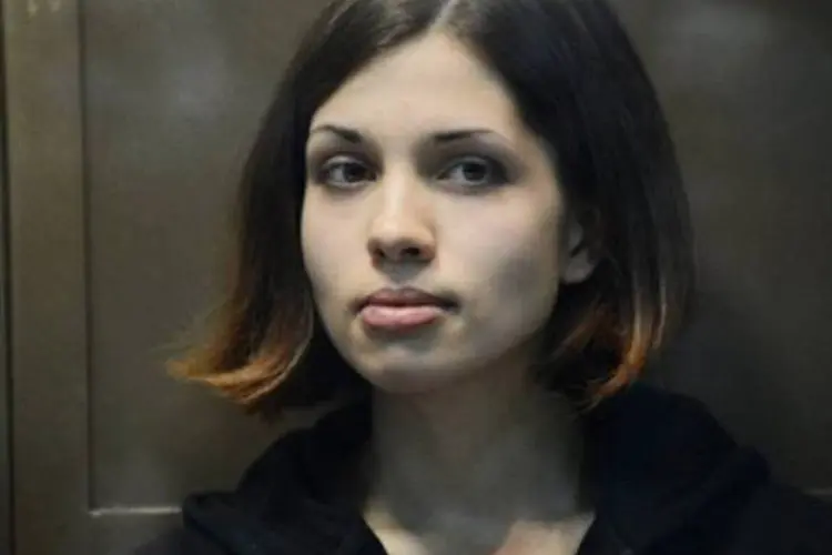 
	Nadezhda Tolokonnikova: &quot;estamos falando sobre nosso trabalho com o uso da m&iacute;dia --como pegar uma &uacute;nica ideia e espalh&aacute;-la por todo o mundo. Isso &eacute; o que fizemos em coopera&ccedil;&atilde;o com o Estado russo&quot;
 (Natalia Kolesnikova/AFP)