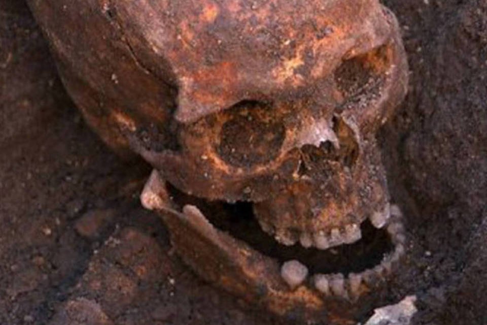 Cientistas identificam túmulo coletivo de exército Viking