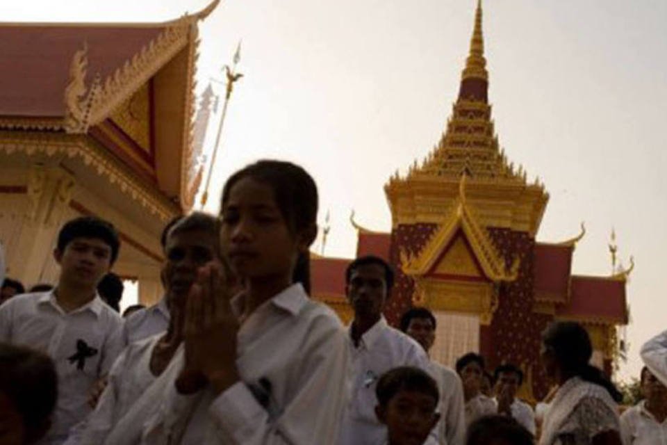 Ex-rei do Camboja será cremado nesta segunda