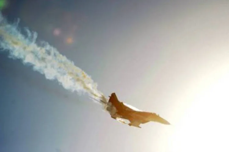 
	Um ca&ccedil;a russo em Moscou: radares seriam usados nos avi&otilde;es modelo&nbsp;Yak-130A, tamb&eacute;m utilizados na&nbsp;Arg&eacute;lia, Bangladesh, Belarus e Mong&oacute;lia
 (Dmitry Kostyukov/AFP)