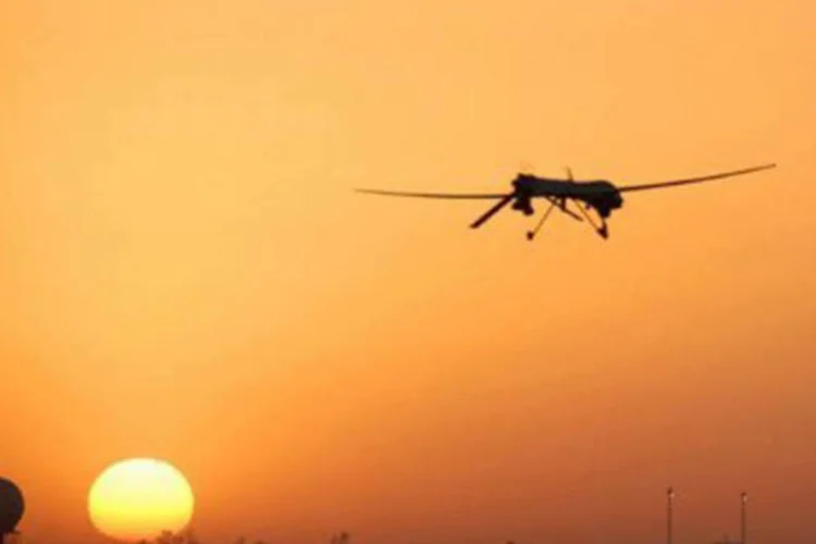 Drone sobrevoa o Iraque: grupo lançou uma bomba a partir de um drone (AFP)