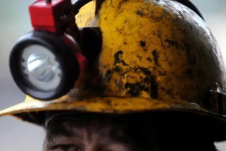 
	Mineiro colombiano: segundo o sindicato,&nbsp;700 trabalhadores sofrem com doen&ccedil;as irrevers&iacute;veis como consequ&ecirc;ncia do trabalho na mina
 (Raúl Arboleda/AFP)
