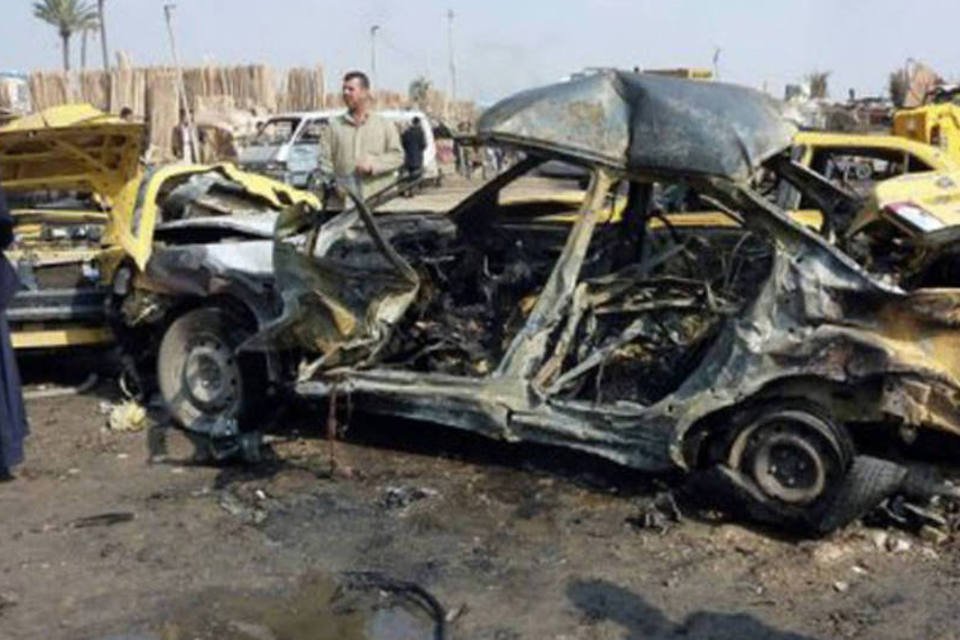 Atentados com carros-bombas deixam 33 mortos no Iraque