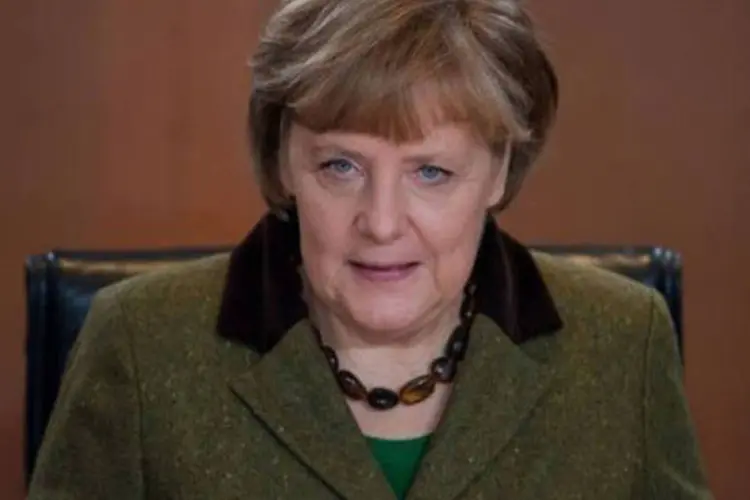 
	Angela Merkel:&nbsp;a chanceler alem&atilde; disse tamb&eacute;m que Thatcher&nbsp;&quot;serviu de exemplo para muitos por ter sido a primeira mulher a ocupar o cargo democr&aacute;tico mais importante que existe&quot;.
 (Johannes Eisele/AFP)