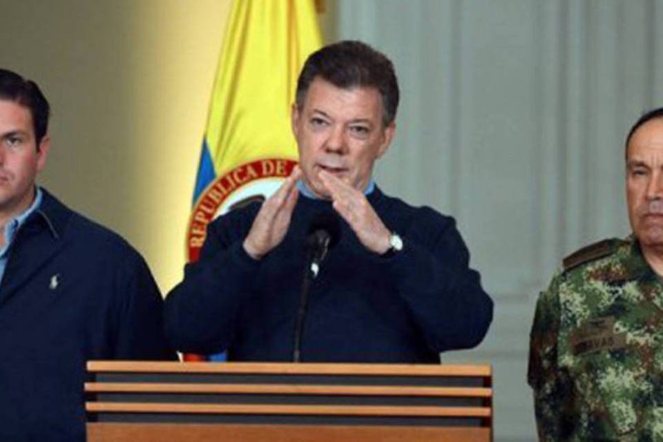 Negociações com as Farc vão bem, diz presidente colombiano