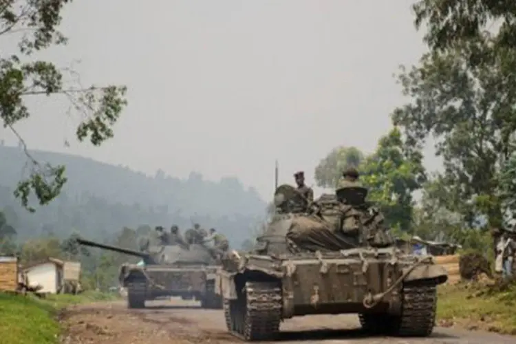 Tanques do exército do Congo perto de Goma, 26 de julho, 2012
 (Phil Moore/AFP)