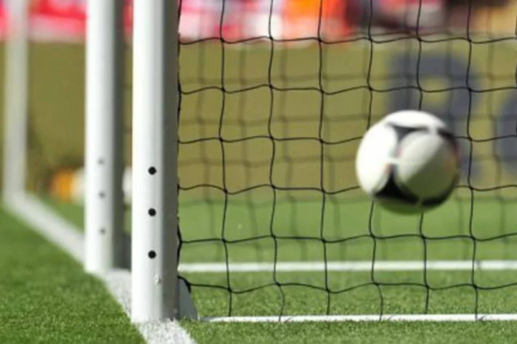 
	Gol: &nbsp;sistema utiliza c&acirc;meras de situadas em diversos pontos do campo e a confirma&ccedil;&atilde;o sobre se um gol foi marcado ou n&atilde;o acontece em menos de um segundo
 (Glyn Kirk/AFP)