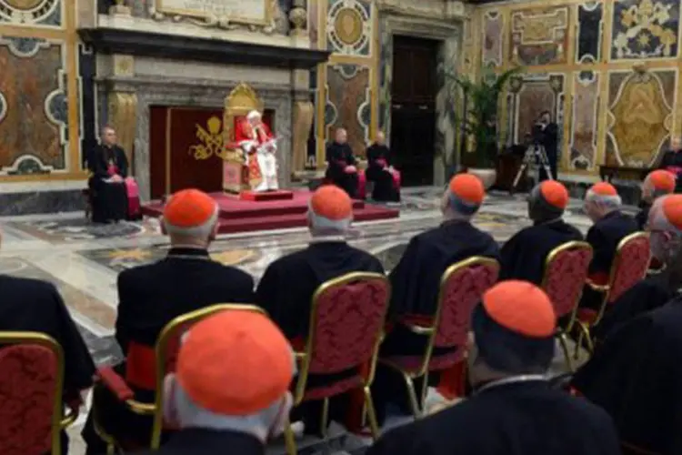 
	Papa se despede dos cardeais: o Papa se despediu um por um dos cardeais, entre os quais havia alguns dos favoritos para suced&ecirc;-lo&nbsp;
 (AFP)