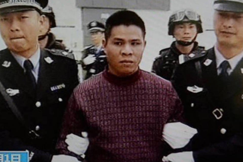 China exibe na TV 4 condenados a morte antes da execução