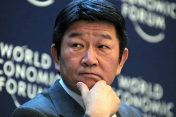 
	O ministro japon&ecirc;s da Ind&uacute;stria, Toshimitsu Motegi: apenas dois reatores, de Oi, oeste do Jap&atilde;o, est&atilde;o em funcionamento atualmente (Eric Piermont/AFP)