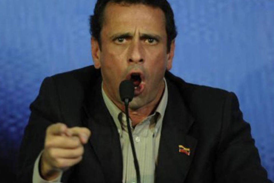 Para Capriles, governo é "hipócrita" quando negocia com EUA