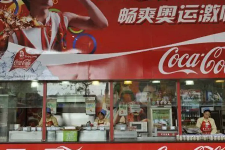 A Coca-Cola afirma que suas unidades na China cooperam com as autoridades
 (Teh Eng Koon/AFP)