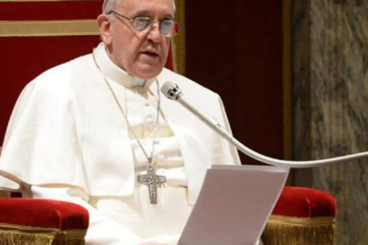 
	Papa Francisco:&nbsp;o porta-voz do Vaticano, Federico Lombardi, informou hoje que 132 delega&ccedil;&otilde;es de pa&iacute;ses e organiza&ccedil;&otilde;es internacionais confirmaram presen&ccedil;a na missa de in&iacute;cio de pontificado do de Jorge Mario Bergoglio.
 (AFP)