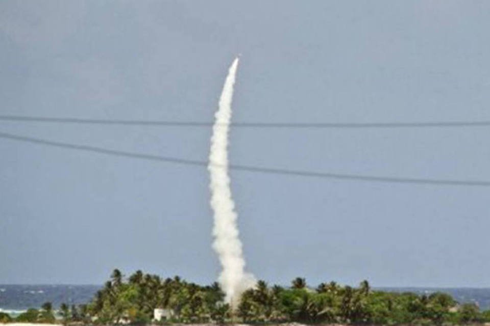 Índia testa com sucesso novo míssil de cruzeiro
