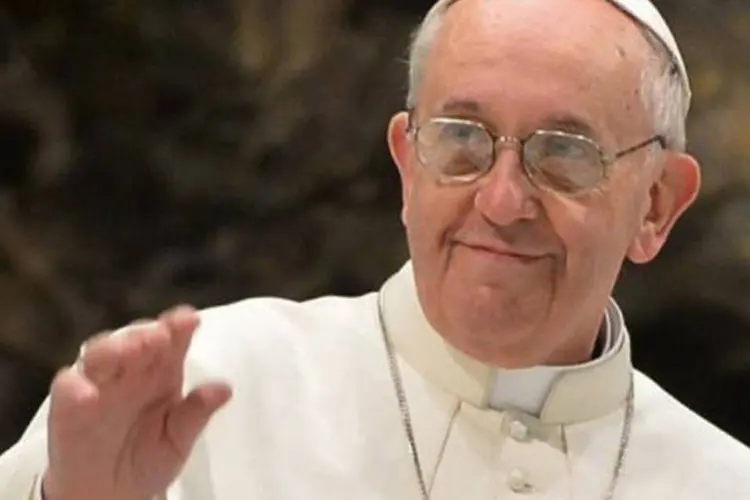 
	Papa Francisco: &quot;todos sabemos quanta viol&ecirc;ncia causou na hist&oacute;ria recente a tentativa de cancelar Deus da sociedade&quot;, disse
 (Alberto Pizzoli/AFP)