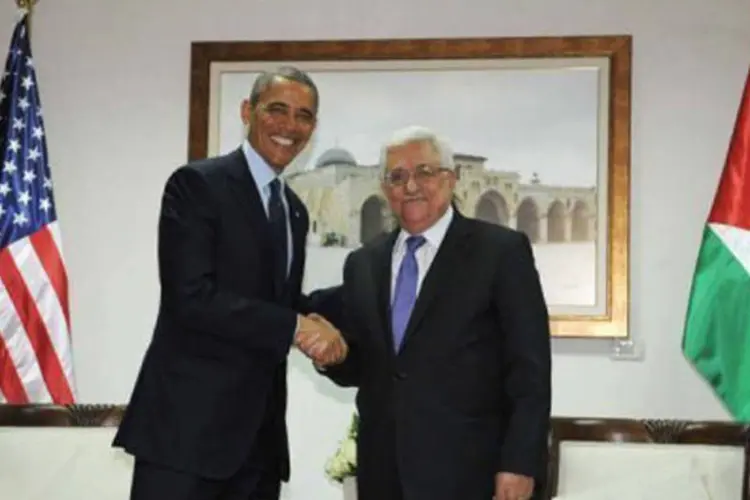 
	Obama &eacute; recebido por Abbas em Ramallah:&nbsp;A &quot;Organiza&ccedil;&atilde;o para a Liberta&ccedil;&atilde;o da Palestina&quot;&nbsp;tamb&eacute;m avaliou positivamente que Obama mencionou a quest&atilde;o da&nbsp;&quot;dignidade e dos direitos dos palestinos&quot;.
 (Saul Loeb/AFP)
