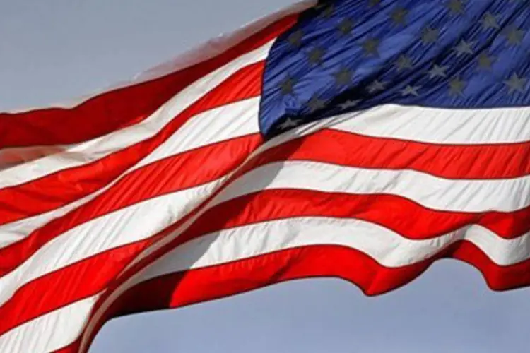 Bandeira dos Estados Unidos: entre os novos residentes, 53% já moravam no país
 (AFP)