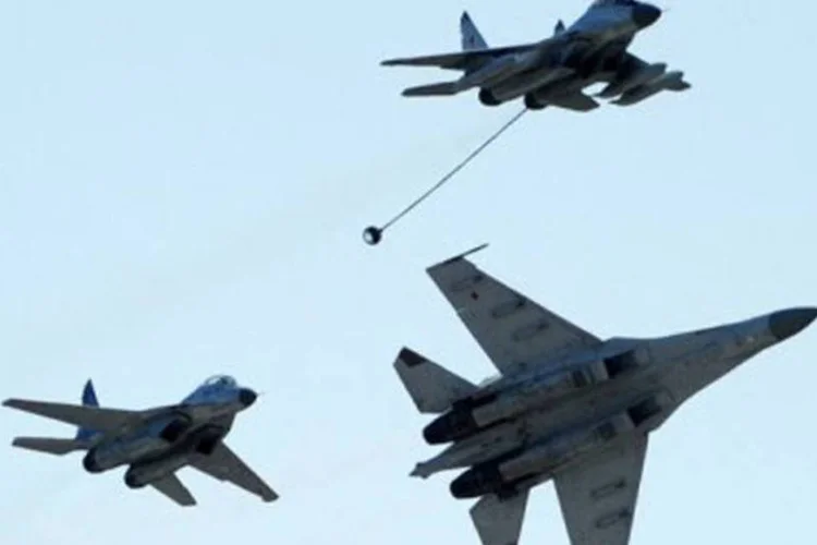 Aviões de combate: o acordo prevê a venda de 24 aviões de combate Sukhoi Su-35
 (Dmitry Kostyukov/AFP)