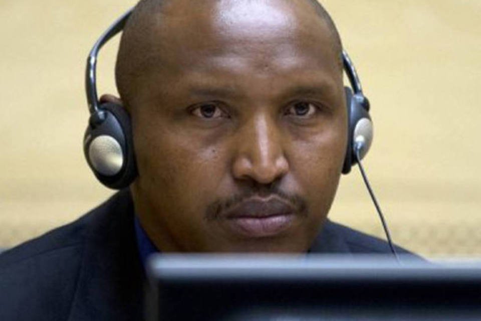Líder rebelde congolês Ntaganda alega inocência no TPI
