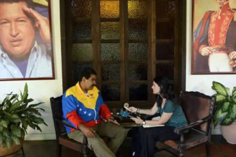 
	Nicolas Maduro concede uma entrevista exclusiva &agrave; AFP, em Barinas: o objetivo de Maduro &eacute; bater um recorde de votos a favor do chavismo
 (Juan Barreto/AFP)