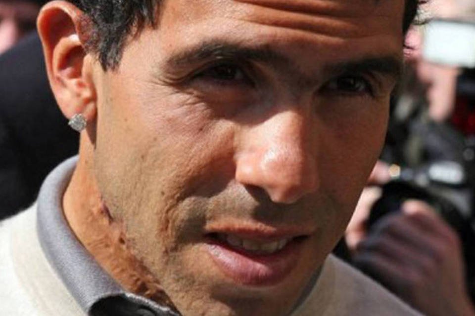 Carlos Tévez é condenado a trabalhos comunitários