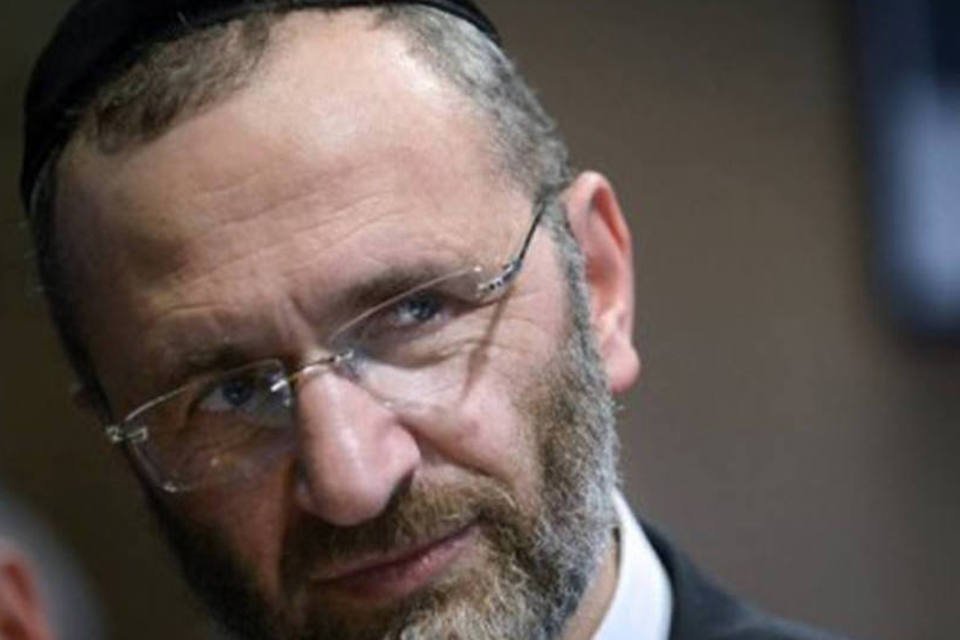 Grande Rabino da França confessa ter tentado esconder plágio