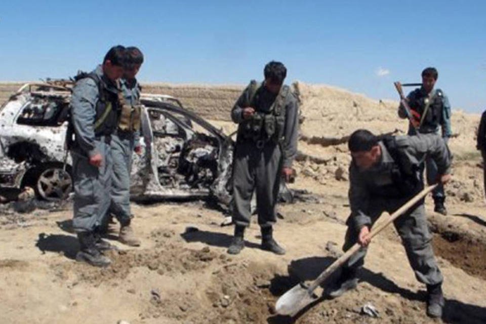 Ataque da Otan mata 4 policiais e 2 civis no Afeganistão