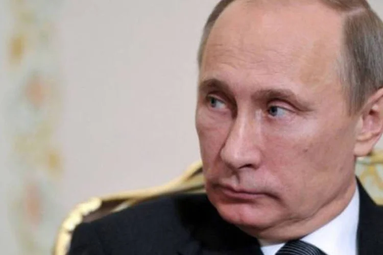 
	Vladimir Putin:&nbsp;o chefe do Kremlin e Lyudmila fizeram estas declara&ccedil;&otilde;es ap&oacute;s assistir ao espet&aacute;culo de bal&eacute;&nbsp;&quot;Esmeralda&quot;&nbsp;no Grande Pal&aacute;cio do Kremlin.
 (Alexey Druzhinin/AFP)