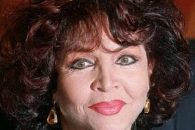 
	Sara Montiel em foto de novembro de 1998 em Madri: ela trabalhou em quase 50 filmes
 (AFP)
