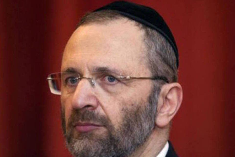 Grande rabino da França renuncia por escândalo de plágio