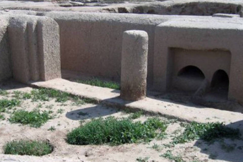 Cidade antiga emerge das areias do deserto turcomano