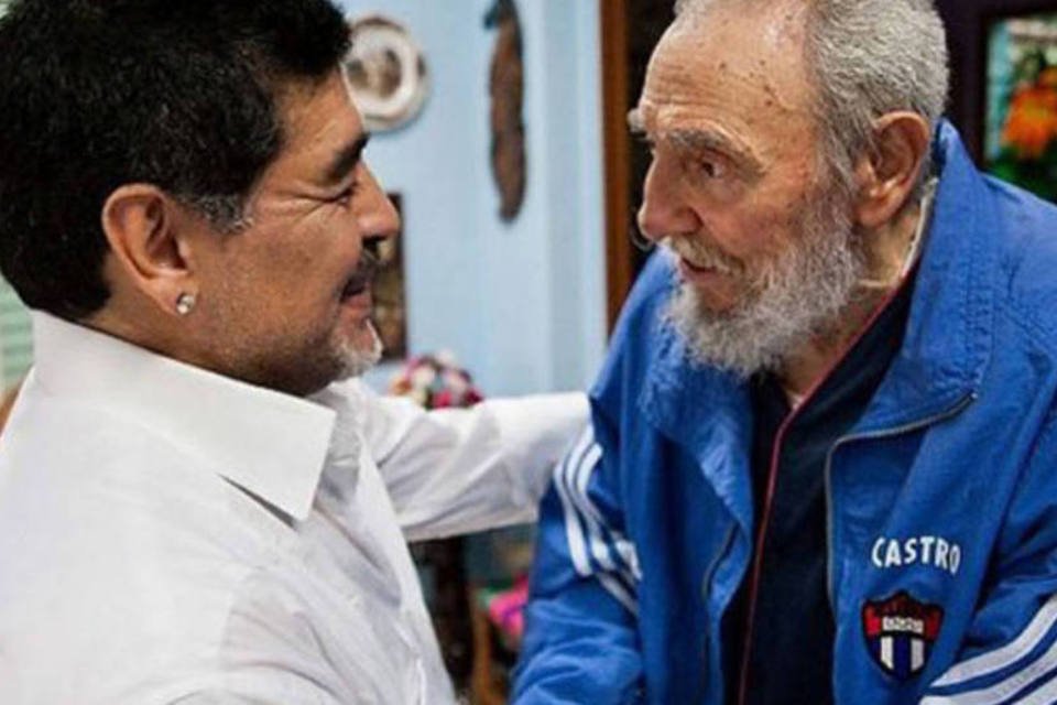 Fidel encontra Maradona em Havana