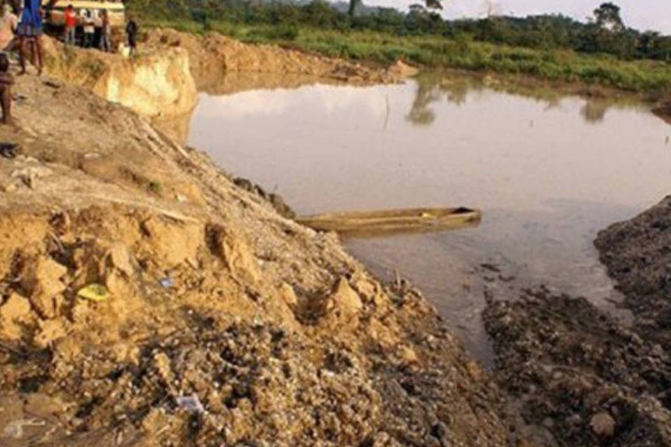 Pelo menos 16 são mortos em acidente em mina de Gana