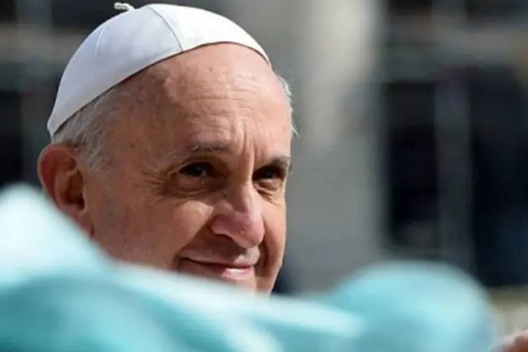 O papa criticou os "doutores", que "respondem apenas com o cérebro", enquanto a "palavra de Jesus fala ao coração" (Alberto Pizzoli/AFP)