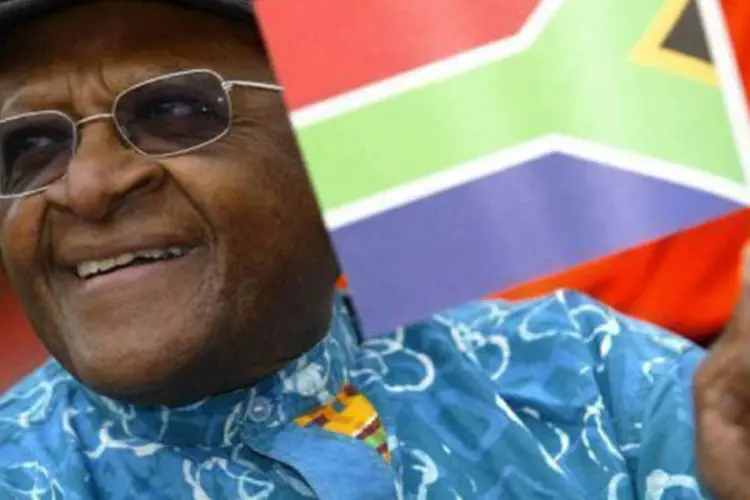 
	O arcebispo sul-africano Desmond Tutu: ele foi hospitalizado v&aacute;rias vezes nos &uacute;ltimos meses para receber um tratamento de antibi&oacute;ticos devido a uma infec&ccedil;&atilde;o recorrente
 (Carl de Souza/AFP)