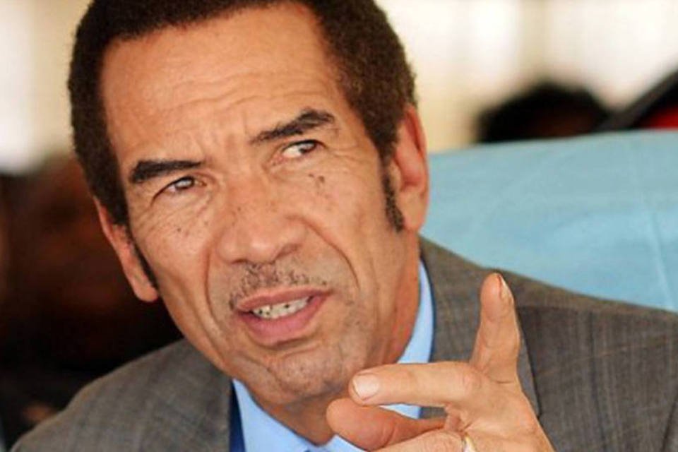 Khama, de Botsuana, renuncia como presidente após uma década no comando