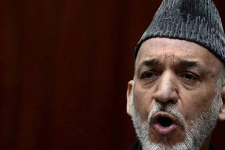 
	Hamid Karzai: presidente afeg&atilde;o exige o fim de todas as opera&ccedil;&otilde;es militares unilaterais dos EUA em territ&oacute;rio afeg&atilde;o, entre outras coisas, para assinar o pacto
 (Shah Marai/AFP)
